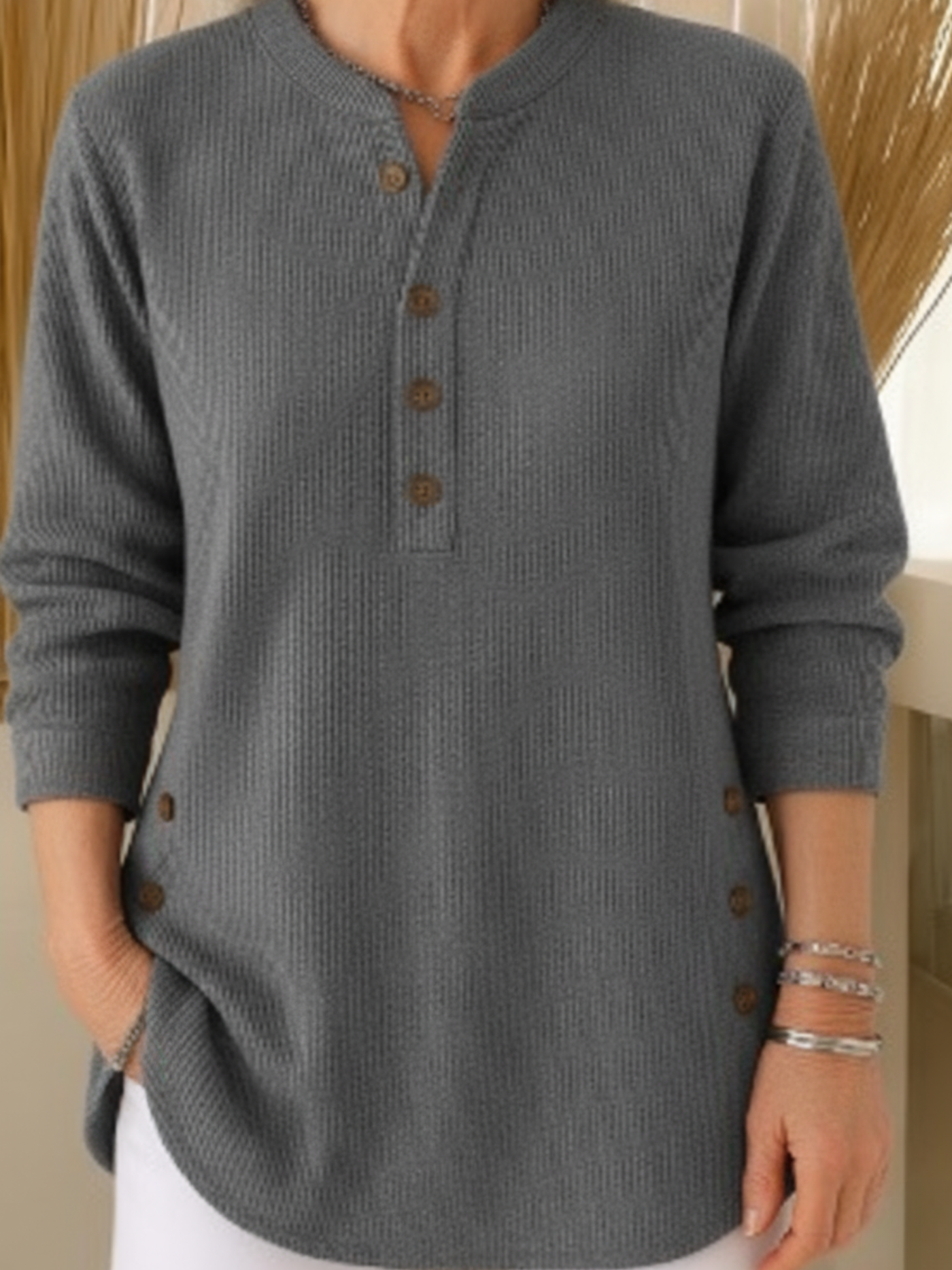 Colette | Pull Long Douillet à Boutons Raffinés
