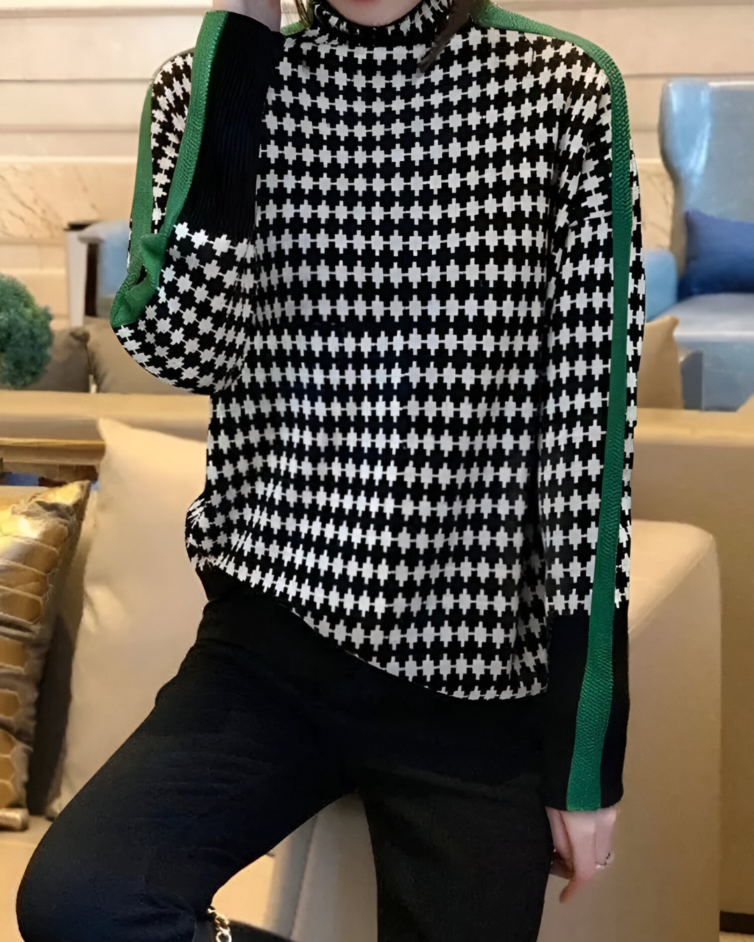 Gabrielle | Pull Motif Diamant à Col Montant