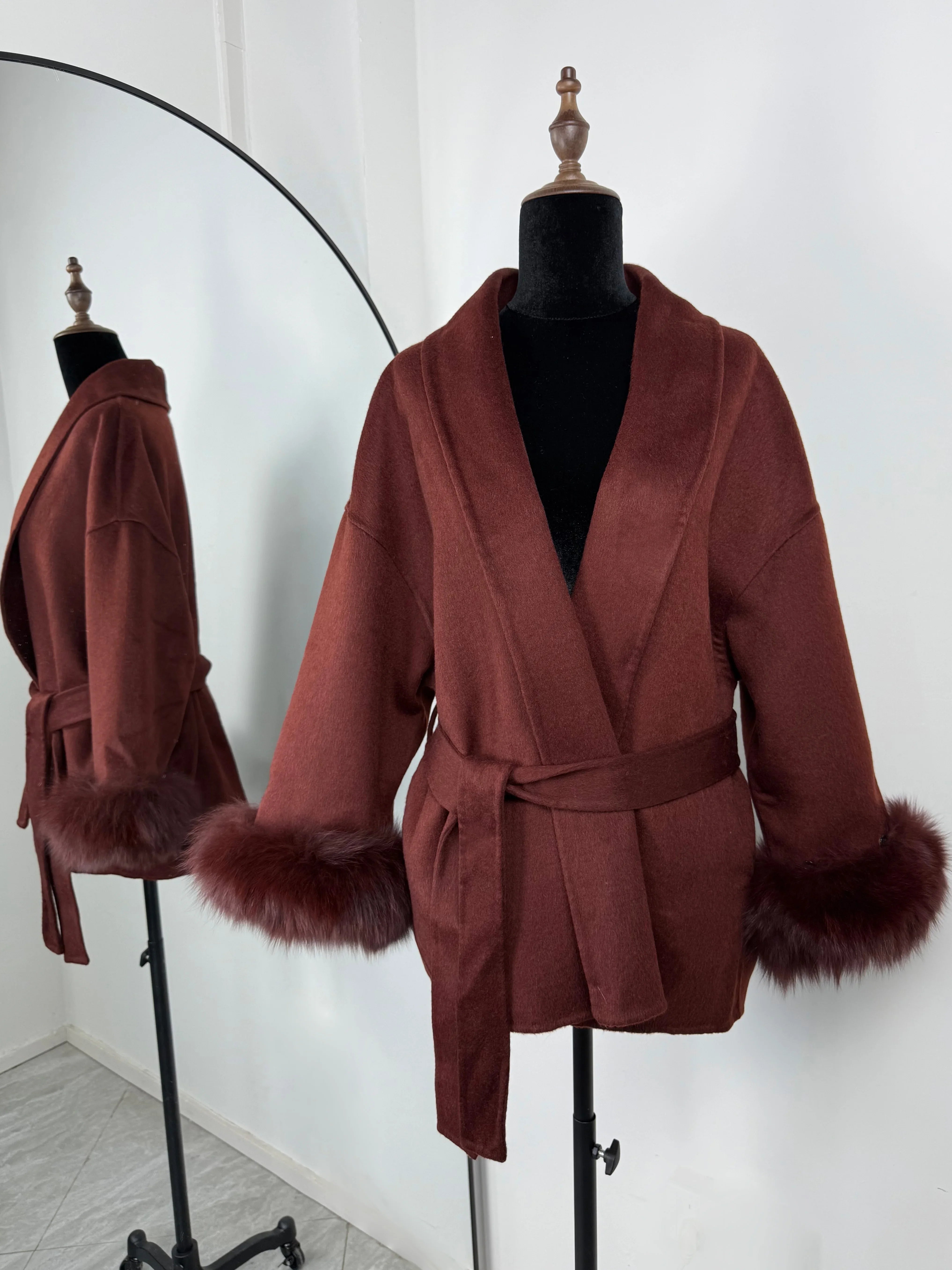 Rousseau Paris | Élégant manteau en laine avec col en fourrure