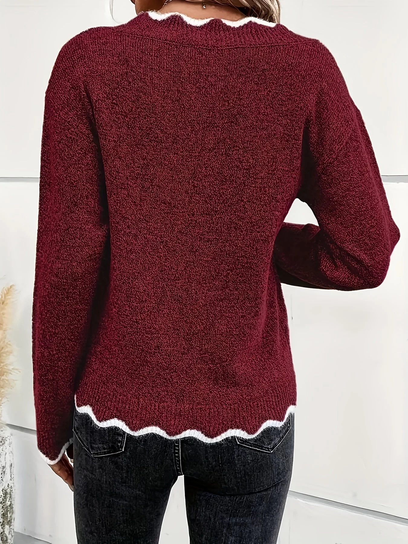 Ravienne | Pull Col V Ondulé Doux & Élégant