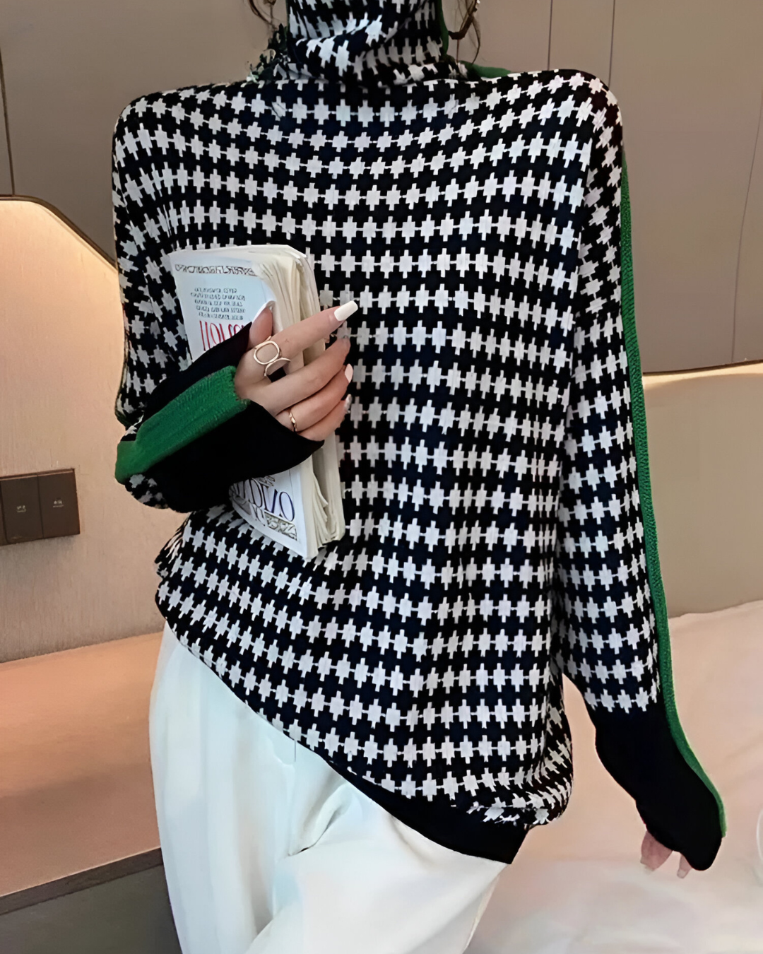 Gabrielle | Pull Motif Diamant à Col Montant